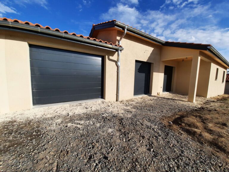 Pose kit &eacute;lectrique Electrikit maison en construction Loire